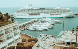 Carreiras-em-alto-mar-iates-e-navios